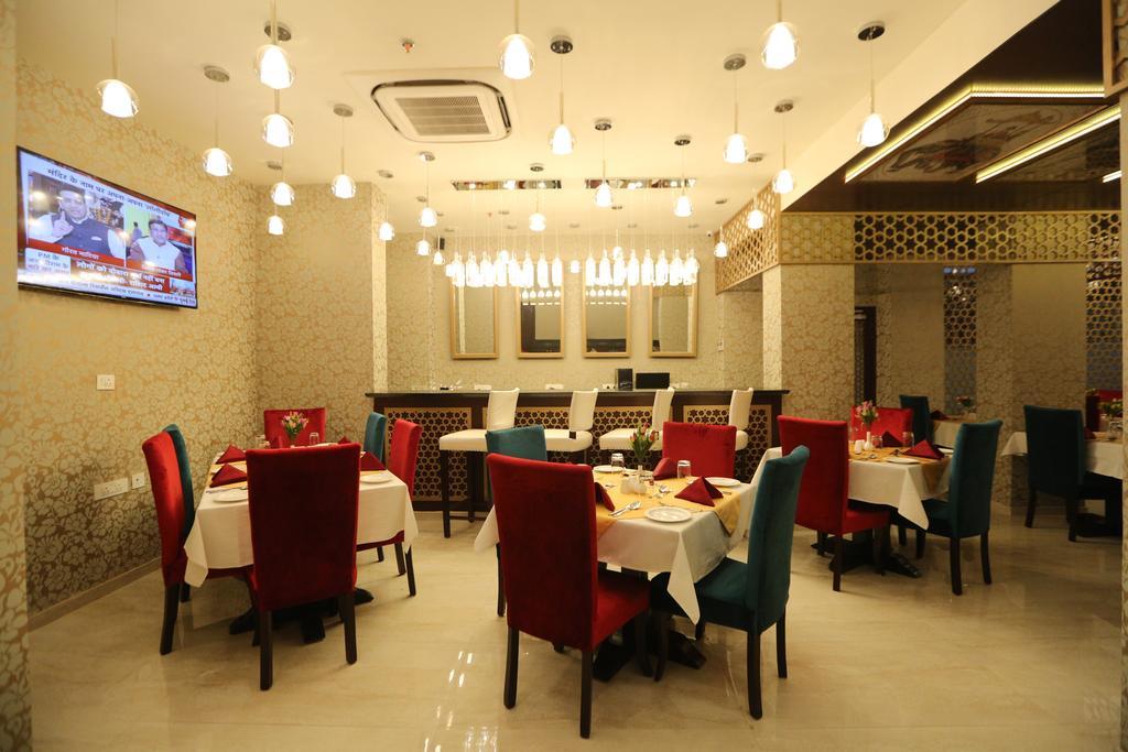 Comfort Inn Sapphire - A Inde Hotel Jaipur Exterior photo